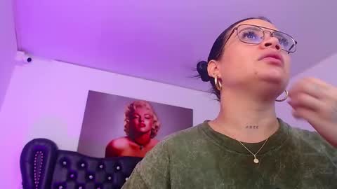 Snapshot of taliana36 chatting on February 3, 12:47 pm taliana36 online show from February 3, 12:47 pm