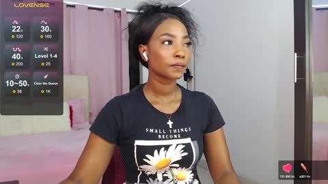 Snapshot of talianamoreno chatting on December 25, 2:14 am taliana modelo independiente online show from December 25, 2:14 am