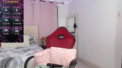 Snapshot of talianamoreno chatting on January 12, 5:24 am taliana modelo independiente online show from January 12, 5:24 am