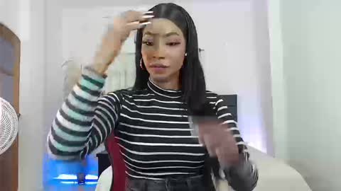 Snapshot of talianamoreno chatting on September 13, 5:15 am taliana modelo independiente online show from September 13, 5:15 am