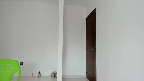 talianasweet03 online show from November 13, 9:03 pm