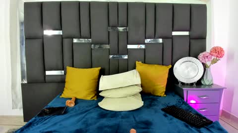 tali  online show from December 19, 1:07 am