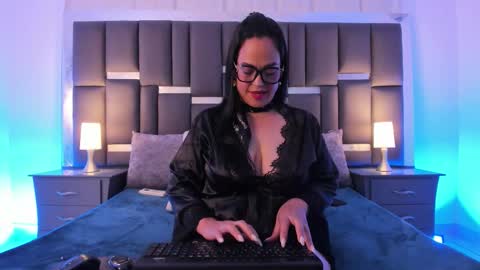 Snapshot of talianavega chatting on September 28, 7:41 pm tali  online show from September 28, 7:41 pm