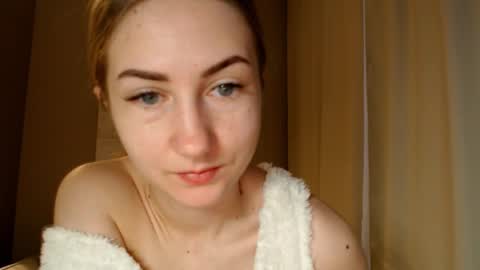  Kira  online show from December 13, 6:21 am