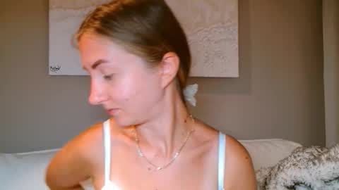  Kira  online show from October 17, 7:22 am