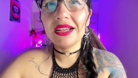 Snapshot of tamara_rouse1 chatting on October 16, 5:21 am tamara online show from October 16, 5:21 am