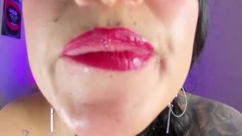 Snapshot of tamara_rouse1 chatting on October 30, 5:32 am tamara online show from October 30, 5:32 am