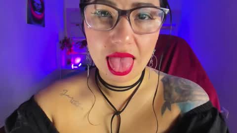 Snapshot of tamara_rouse1 chatting on October 18, 5:32 am tamara online show from October 18, 5:32 am