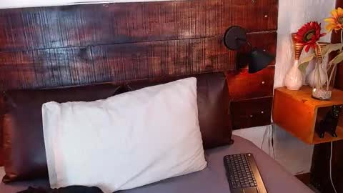    online show from December 14, 7:25 pm