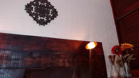    online show from December 19, 7:51 pm