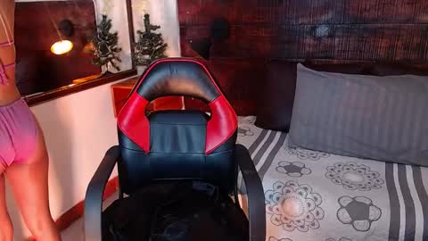    online show from December 10, 9:11 pm