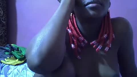 Snapshot of tamara_shaniz chatting on October 21, 8:07 am shanny online show from October 21, 8:07 am