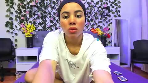 Snapshot of tamararose11 chatting on February 25, 11:32 am Tami online show from February 25, 11:32 am
