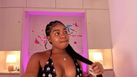 Tami online show from October 4, 8:57 pm