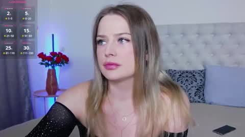 TamarraFox online show from October 19, 8:55 pm