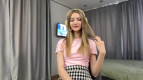 Melissa online show from March 28, 8:36 am