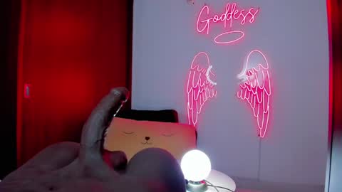 Snapshot of tamy_bennett chatting on December 17, 9:39 am Tamara online show from December 17, 9:39 am