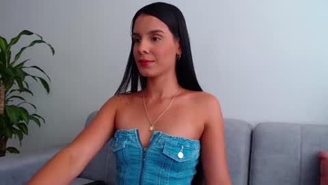 Snapshot of tamy_sweet01 chatting on January 8, 9:23 pm tamy sweet01 online show from January 8, 9:23 pm
