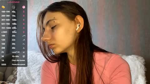 Alice online show from April 6, 10:05 am