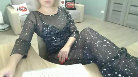 tangiblen online show from December 6, 11:11 am