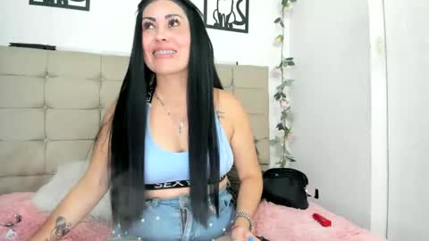 Snapshot of tania_mature chatting on September 8, 6:29 pm tania online show from September 8, 6:29 pm