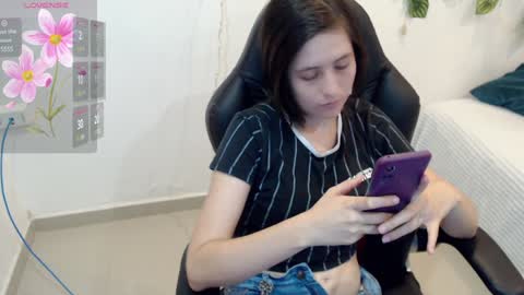 Tania  online show from December 6, 3:33 pm