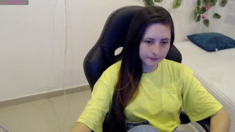 Tania  online show from December 18, 3:11 pm