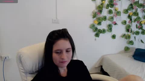 Tania  online show from December 5, 6:42 pm