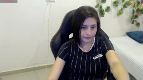 Tania  online show from December 17, 8:10 pm
