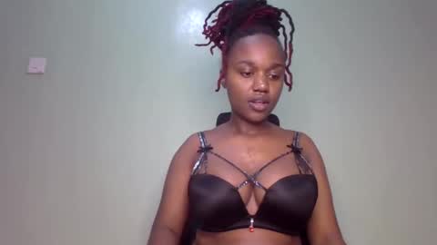 tania online show from December 19, 10:24 am