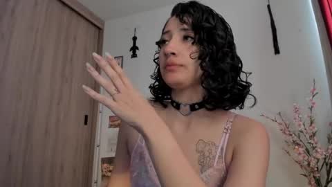 Snapshot of tanya_worldbondage chatting on December 18, 2:06 pm tanya online show from December 18, 2:06 pm