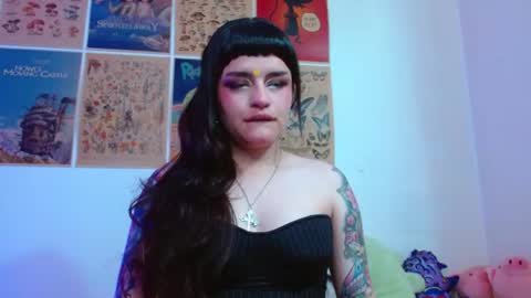    online show from July 11, 2:50 pm
