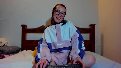 Tara online show from December 5, 2:00 am