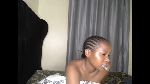 Snapshot of tasha_kimmy chatting on October 22, 7:08 pm Ireen online show from October 22, 7:08 pm