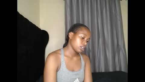 Snapshot of tasha_kimmy chatting on October 1, 2:27 am Ireen online show from October 1, 2:27 am