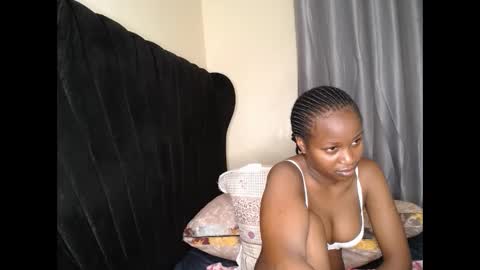 Snapshot of tasha_kimmy chatting on September 30, 2:17 am Ireen online show from September 30, 2:17 am