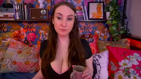 Vivian  Clark online show from April 18, 11:56 am