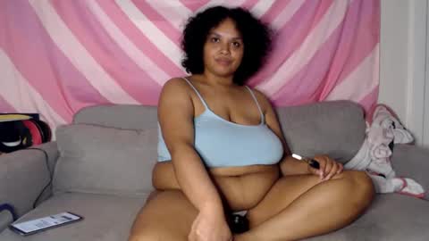 Snapshot of tasteekitty chatting on January 16, 6:03 am Tastee Kitty online show from January 16, 6:03 am