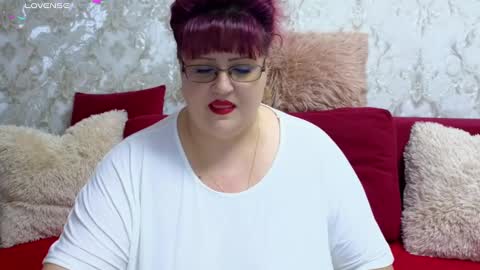 Snapshot of tastychubby chatting on March 10, 5:22 am Clau online show from March 10, 5:22 am