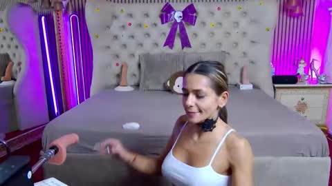 Snapshot of tastypatricia chatting on October 31, 11:14 am TastyPatricia online show from October 31, 11:14 am