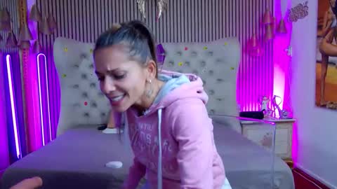 Snapshot of tastypatricia chatting on October 25, 12:13 pm TastyPatricia online show from October 25, 12:13 pm