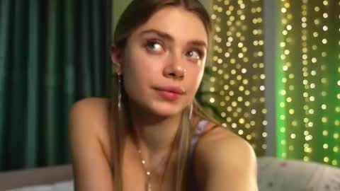 Snapshot of tastypoint chatting on February 22, 4:37 pm Im Sabrina NEXT LIVE Tuesday online show from February 22, 4:37 pm
