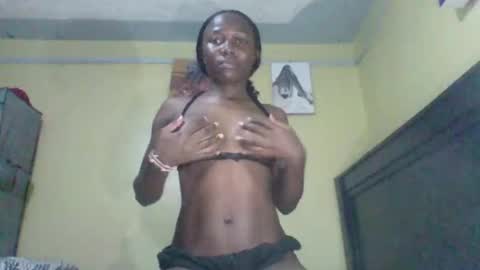 Snapshot of tat493864 chatting on October 27, 12:01 pm tat493864 online show from October 27, 12:01 pm