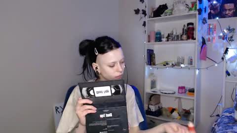 Snapshot of tata_goth chatting on February 27, 12:02 pm Tata online show from February 27, 12:02 pm