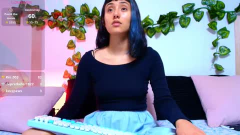 Snapshot of tati_cardenas chatting on October 12, 6:16 am AME online show from October 12, 6:16 am