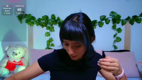 Snapshot of tati_cardenas chatting on October 7, 5:12 am AME online show from October 7, 5:12 am