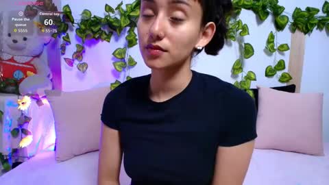 Snapshot of tati_cardenas chatting on October 28, 4:40 am AME online show from October 28, 4:40 am