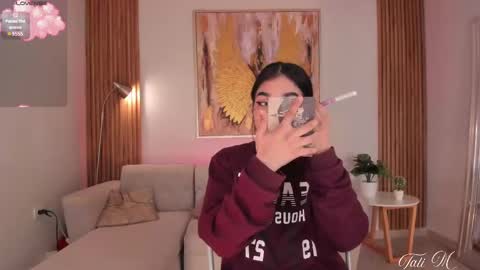 Snapshot of tati_marino chatting on February 22, 5:42 pm tati_marino online show from February 22, 5:42 pm