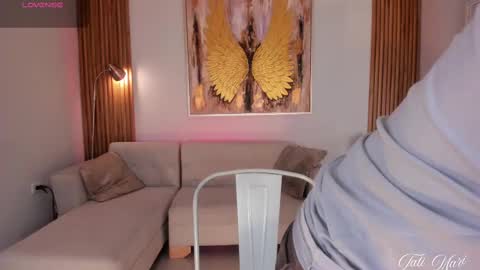 Snapshot of tati_marino chatting on March 7, 7:38 pm tati_marino online show from March 7, 7:38 pm
