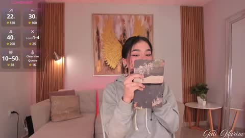 Snapshot of tati_marino chatting on February 13, 7:42 pm tati_marino online show from February 13, 7:42 pm